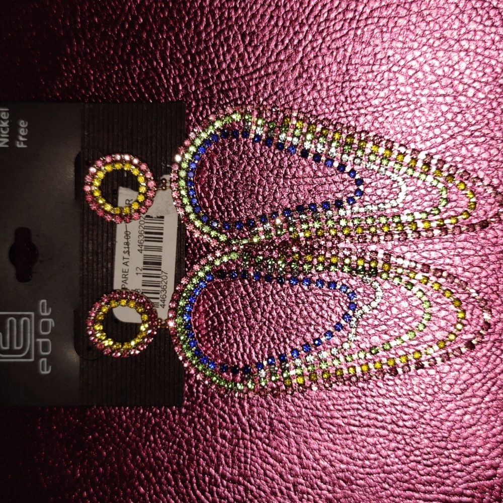 NWT Ladies Rainbow Rhinestone Earrings